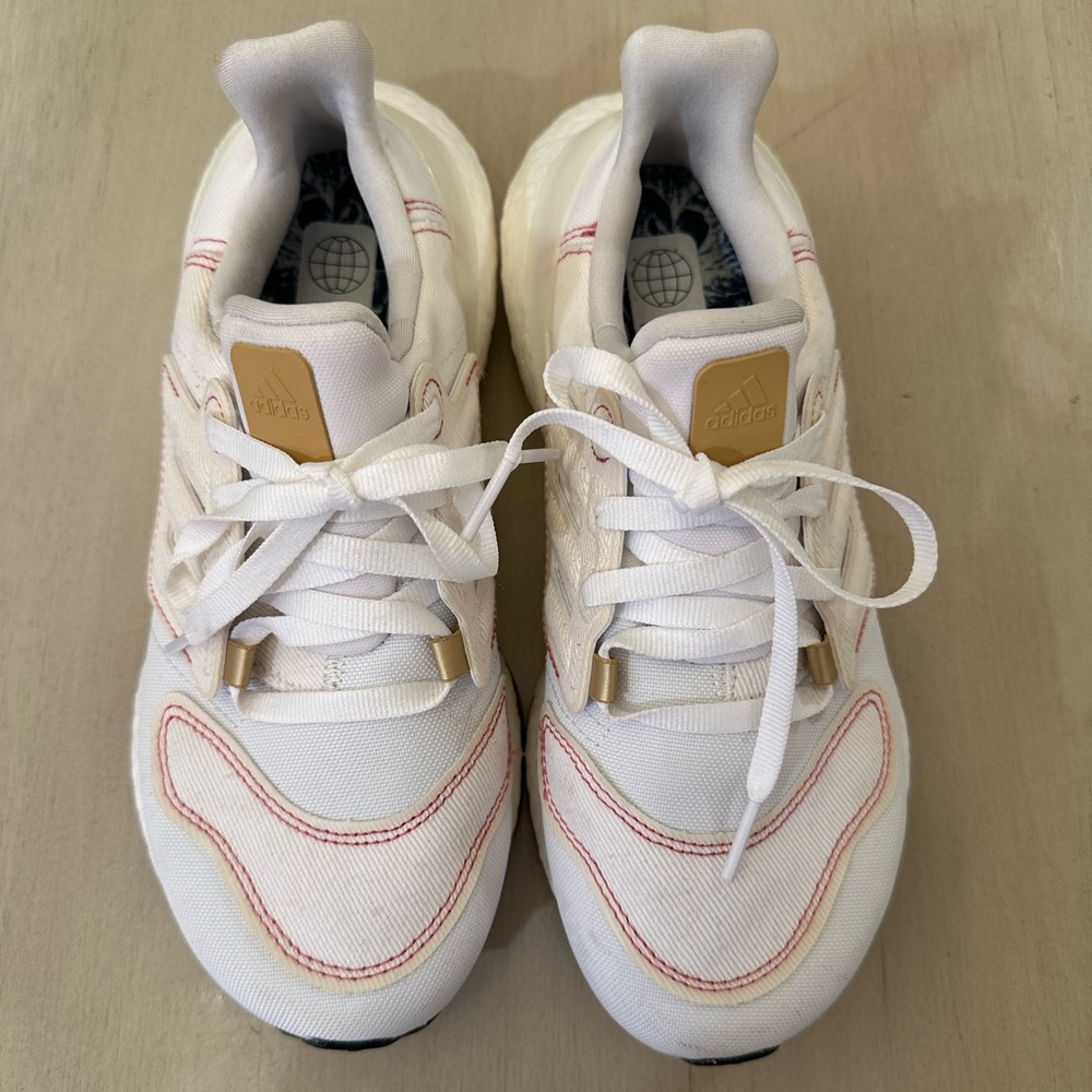 Adidas Boost women size 6